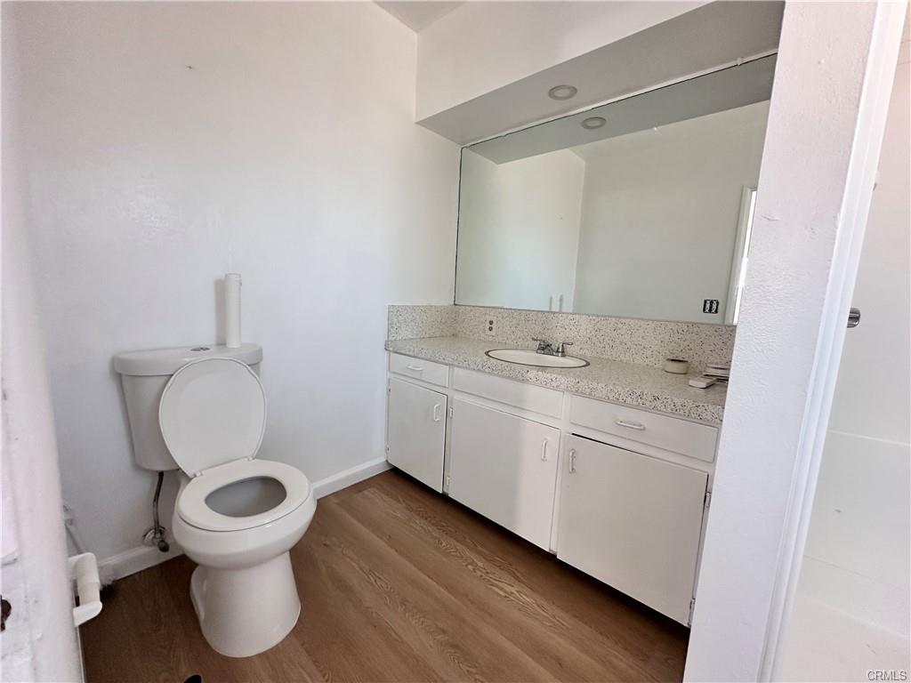 386 E Van Koevering Unit 2 studio · Photo 3