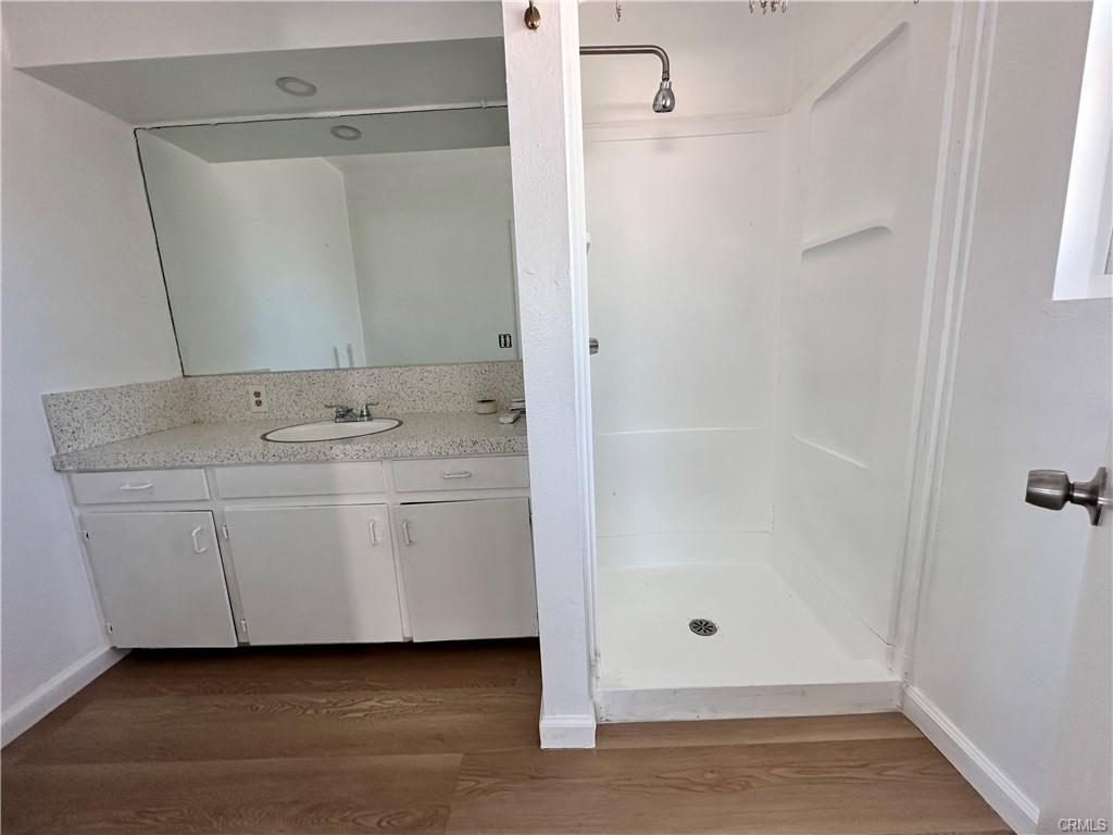 386 E Van Koevering Unit 2 studio · Photo 4